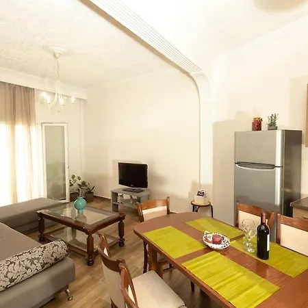 Spacious In Old Town - Private Parking * Selanik