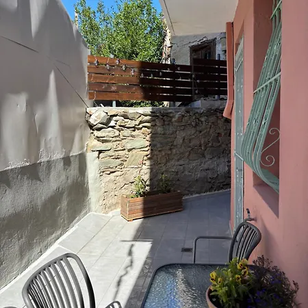 Nestia Retreats Ano Poli Apartment *
