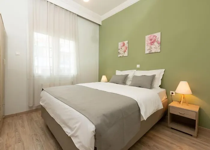 Nestia Retreats Ano Poli - Spacious *